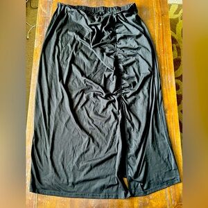 SHEIN Split-thigh long skirt